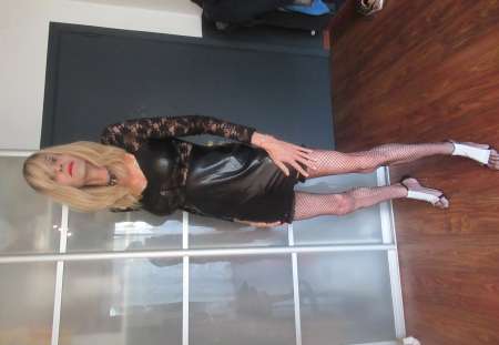 Photo ads/1332000/1332803/a1332803.jpg :  TRAVESTI PASSIVE SOUMISE HARD!