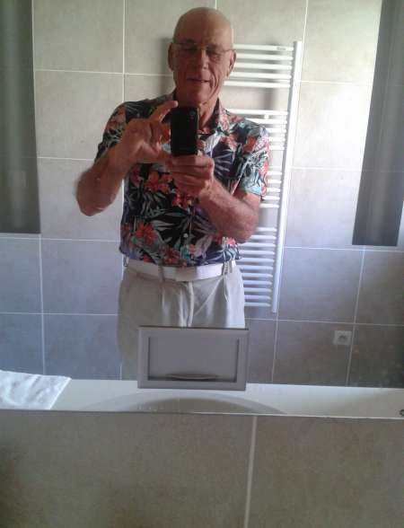 Photo ads/1398000/1398224/a1398224.jpg : Sugardaddy rech jeune femme (étudiante)