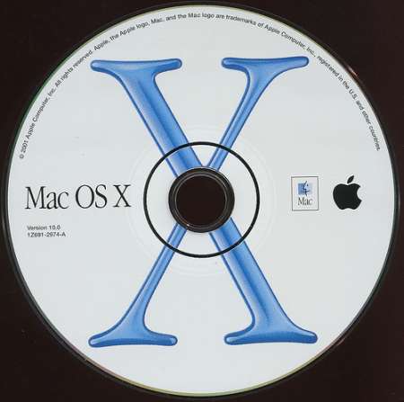 Photo ads/1519000/1519769/a1519769.jpg : coffret Apple mise à jour CD OS10.03 et cd 9.2
