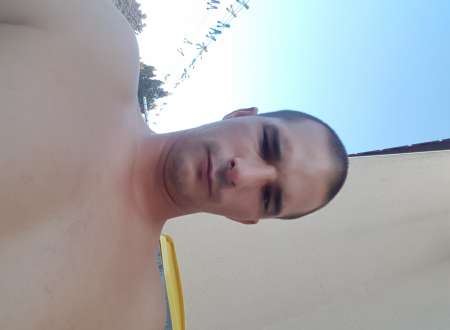 Photo ads/1529000/1529168/a1529168.jpg : Homme pour femme