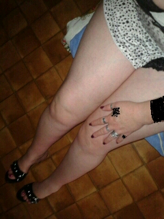 Photo ads/1555000/1555377/a1555377.jpg :  44A.BRUNE SOURIANTE PR FELLATION SEXE