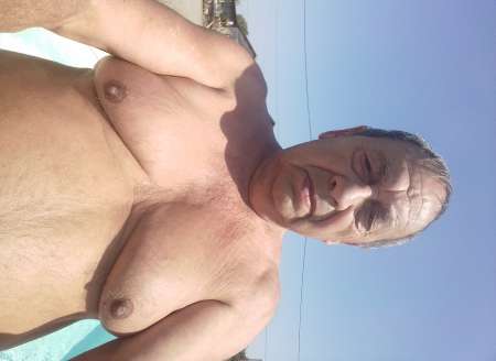 Photo ads/1609000/1609000/a1609000.jpg : recherche femmes