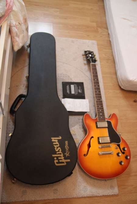 Photo ads/1624000/1624008/a1624008.jpg :  Gibson ES-339 Custom Shop