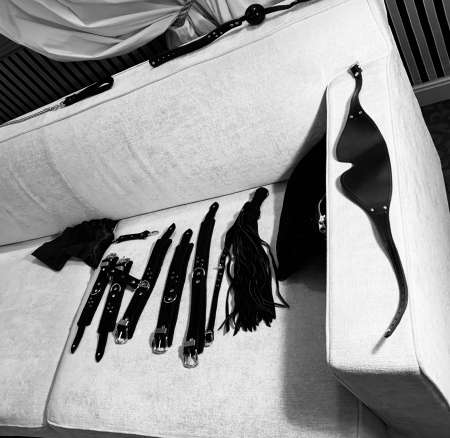 Photo ads/1831000/1831792/a1831792.jpg : BCBG pour soumise