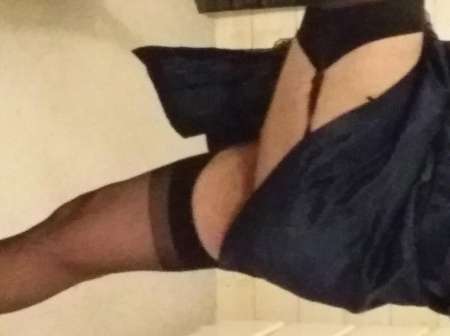 Photo ads/1865000/1865523/a1865523.jpg : Homme à féminiser pour femmes et couples ou trans