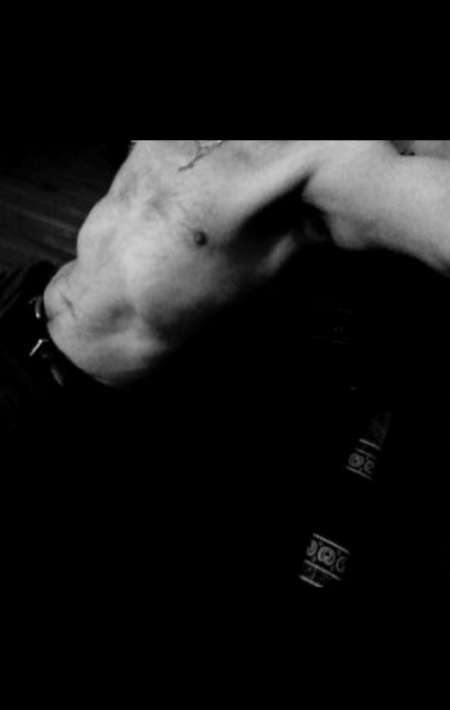 Photo ads/1876000/1876557/a1876557.jpg : H pour femme de ménage sexy