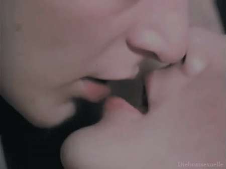 Photo ads/1893000/1893613/a1893613.gif : Cherche un relation avec une Suger mommy
