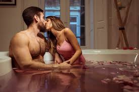 Photo ads/1898000/1898918/a1898918.jpg :  homme cherche masseuse a domicile