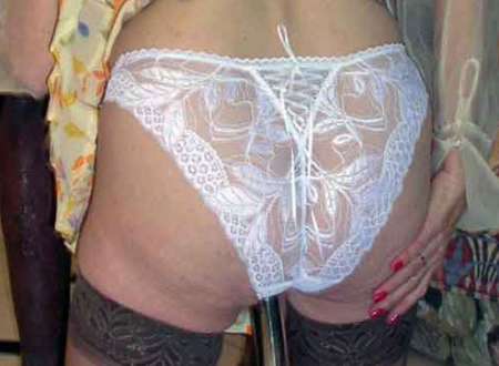 Photo ads/1952000/1952571/a1952571.jpg : Mature vends culottes sales portées