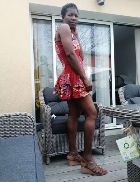 Photo ads/1968000/1968614/a1968614.jpg : Photo de ma femme