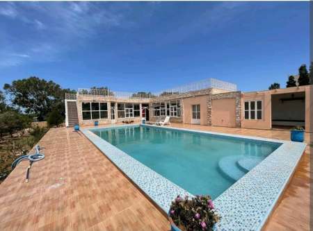 Photo ads/1985000/1985454/a1985454.jpg : Location villa avec piscine privé