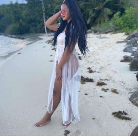 Photo ads/1990000/1990213/a1990213.png : Femme Africaine