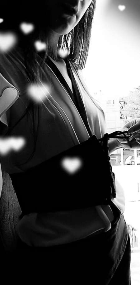 Photo ads/1990000/1990367/a1990367.jpg : Jolie étudiante