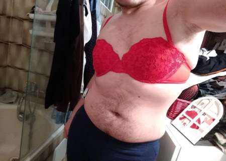 Je recherche des lingerie féminine je vous suce