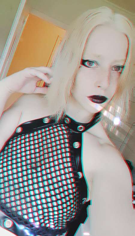 Photo ads/1998000/1998829/a1998829.jpg : Jeune Dominatrice expérimentée 22 ans reçoit