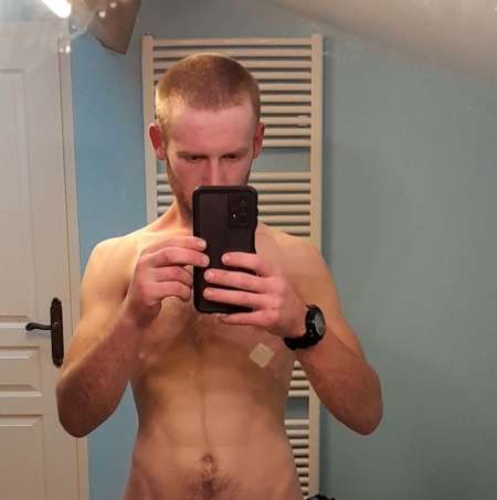 Photo ads/2021000/2021584/a2021584.jpg :  Soumis sans tabou