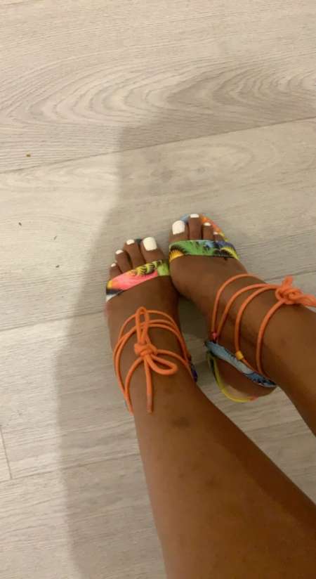 Photo ads/2027000/2027682/a2027682.jpg : Dominatrice recherche soumis docile