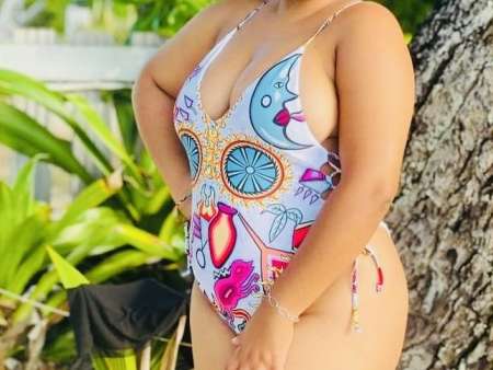 Photo ads/2030000/2030253/a2030253.jpg : Femme chaude