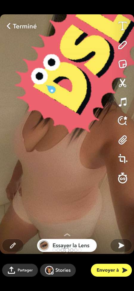 Photo ads/2039000/2039347/a2039347.png : Belle femme maghrébine