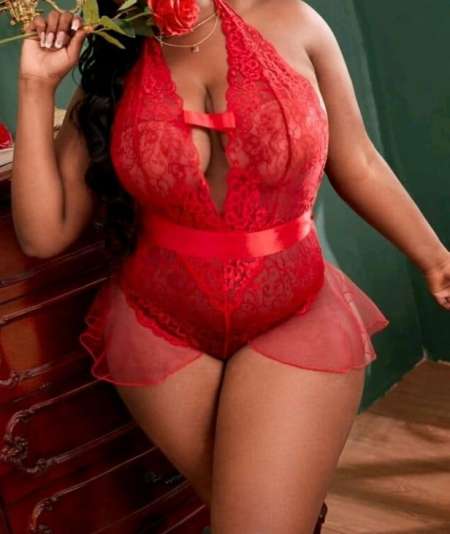 Photo ads/2054000/2054255/a2054255.jpg : La belle Manuella femme black au doigt de fée