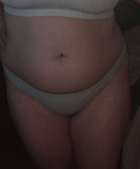 Photo ads/2063000/2063283/a2063283.jpg : Vends strings portés, chaussettes etc