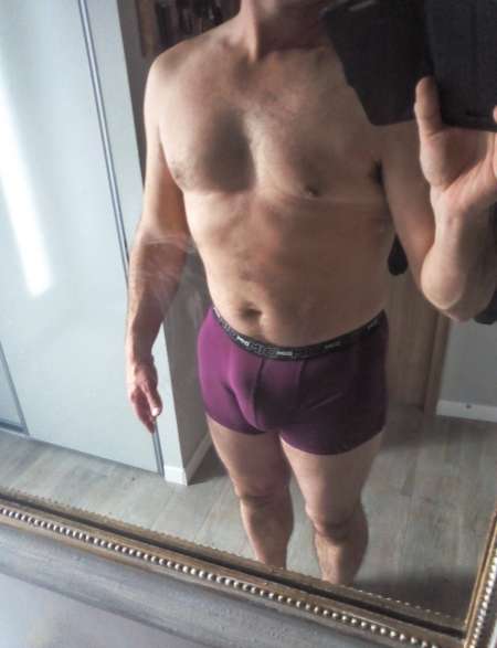 Photo ads/2087000/2087859/a2087859.jpg : Recherche chienne soumise a dresser hard