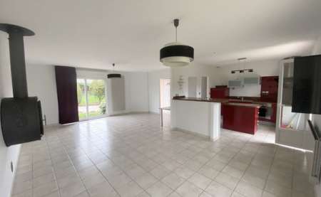 Photo ads/2089000/2089712/a2089712.jpg : Jolie maison en location