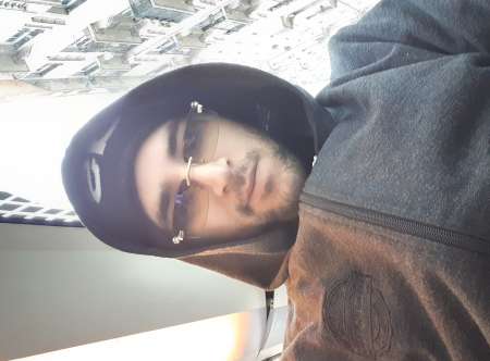 Photo ads/2094000/2094664/a2094664.jpg : Escorte boy