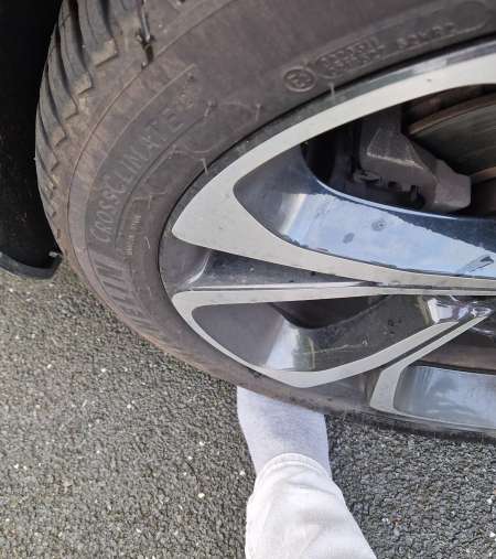 Photo ads/2107000/2107273/a2107273.jpg : rouler sur les pieds