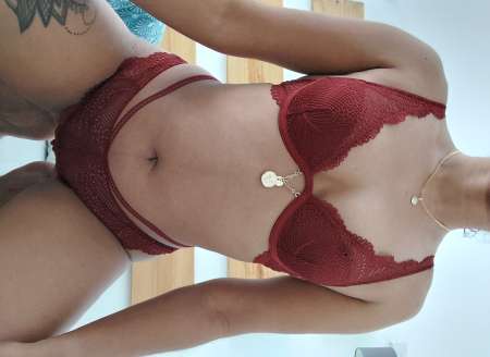 Photo ads/2180000/2180012/a2180012.jpg : Petite camilla