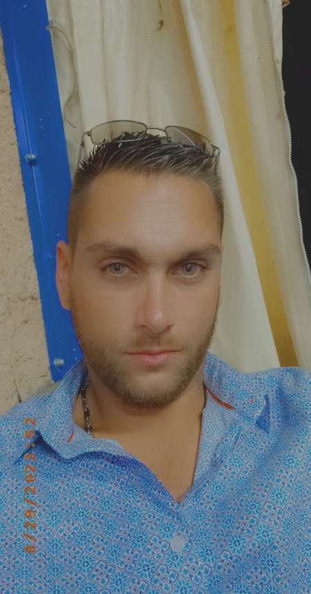 Photo ads/2188000/2188230/a2188230.jpg : Eros ,escort boy au service des femme.