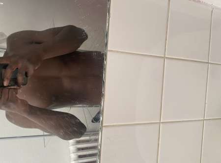 Photo ads/2199000/2199108/a2199108.jpg : Baise avec un jeune renoi