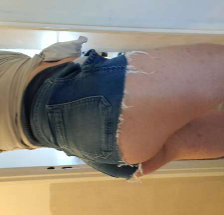 Photo ads/2204000/2204907/a2204907.jpg :  Femme mur