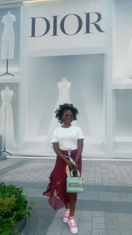 Photo ads/2208000/2208073/a2208073.jpg : Massage et épilations hommes et femmes