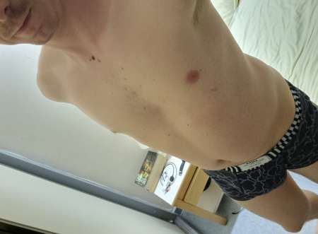 Photo ads/2217000/2217313/a2217313.jpg : Recherche femme ou couple hétéro