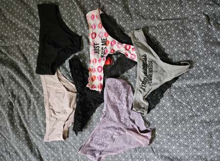 Photo ads/2218000/2218546/a2218546.jpg : Petite culotte souillées