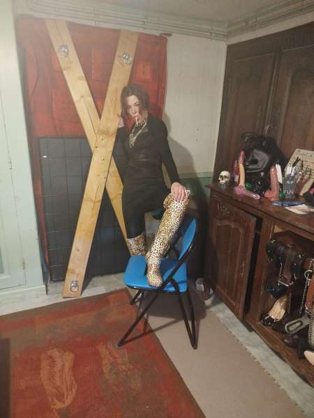 Photo ads/2224000/2224398/a2224398.jpg :  Maitrsse crystal