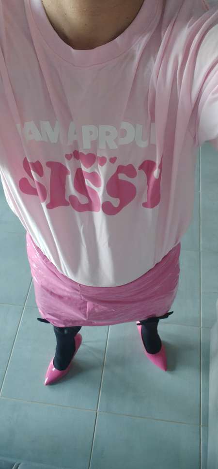 Photo ads/2233000/2233898/a2233898.jpg : Soumis débutant cherche personne dominante