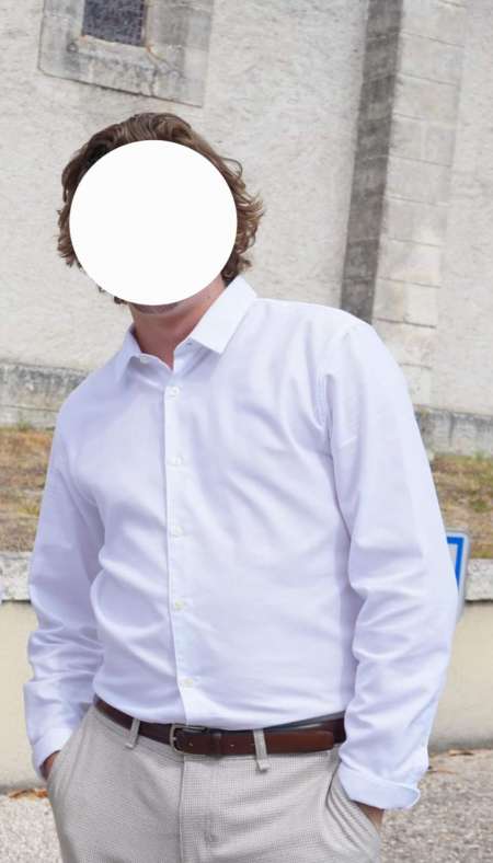Photo ads/2237000/2237131/a2237131.jpg : Jeune homme cherche sugar daddy