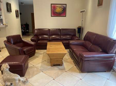 Photo ads/2238000/2238494/a2238494.jpg : Ensemble Cuir 2 Canapés 1 fauteuil 1 pouf