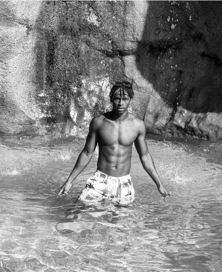 Photo ads/2242000/2242494/a2242494.jpg : Gentleman pour les femmes matures