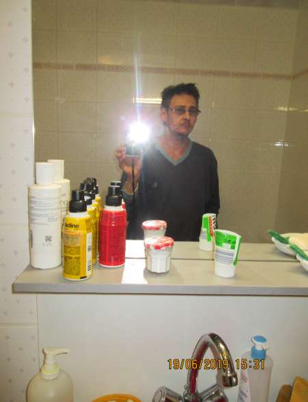 Photo ads/2250000/2250404/a2250404.jpg : H 50ans non marié ch femme(autre s'abstenir)