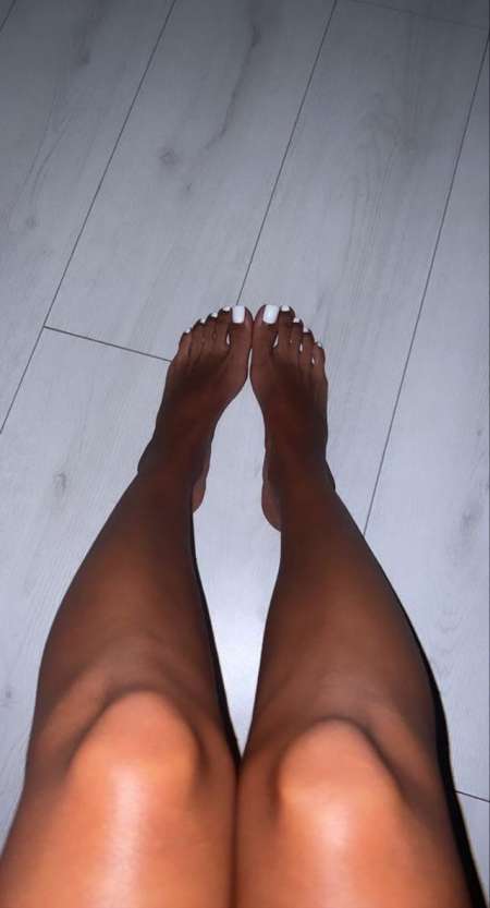 Photo ads/2256000/2256032/a2256032.jpg : Jeune femme discrète