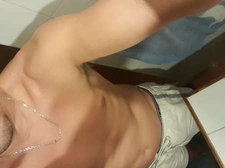 Photo ads/2263000/2263304/a2263304.jpg : Homme soumi cherche femme pour uro et caviar