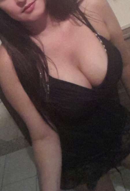 Photo ads/2272000/2272129/a2272129.jpg : Laura tres jolie