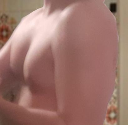 Photo ads/2277000/2277339/a2277339.jpg : Gigolo sur paris, pas chere