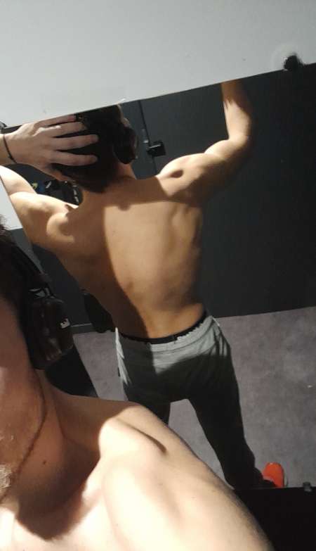 Photo ads/2295000/2295038/a2295038.jpg : Homme sur besançon