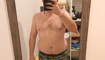 Photo ads/2298000/2298566/a2298566.jpg : Jeune homme pour couple hétéro