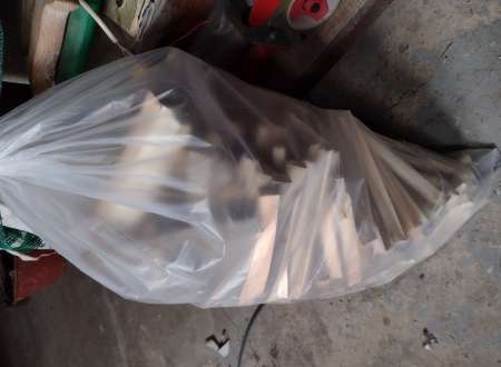 Photo ads/2304000/2304999/a2304999.jpg : petits bois d'allumage pour barbecue