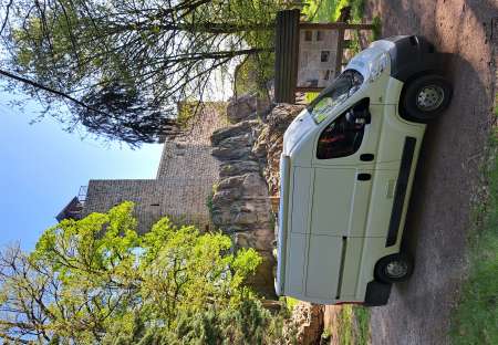 Photo ads/2316000/2316356/a2316356.jpg : cherche jeune femme pour sortie en camping car